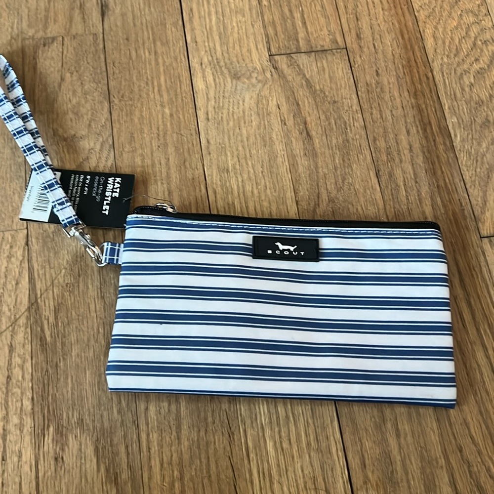 NEW WITH TAGS scout wristlet